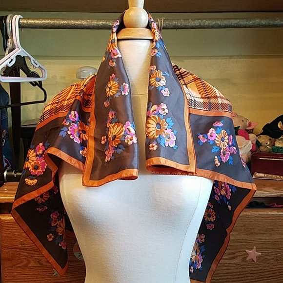Italian floral square scarf - Picture 1 of 3